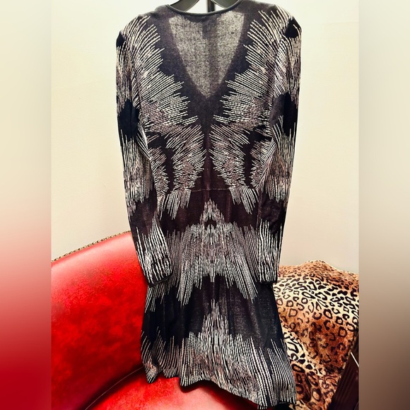 BCBGMAXAZRIA Katia Silk Blend A-Line Knit Dress, Black and Neutrals, XS - Picture 7 of 8